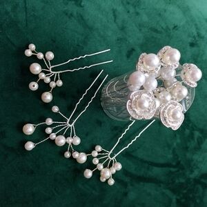 3/$21 Lot of Elegant Pearl Hair Pins. Bride/Wedding Accessories